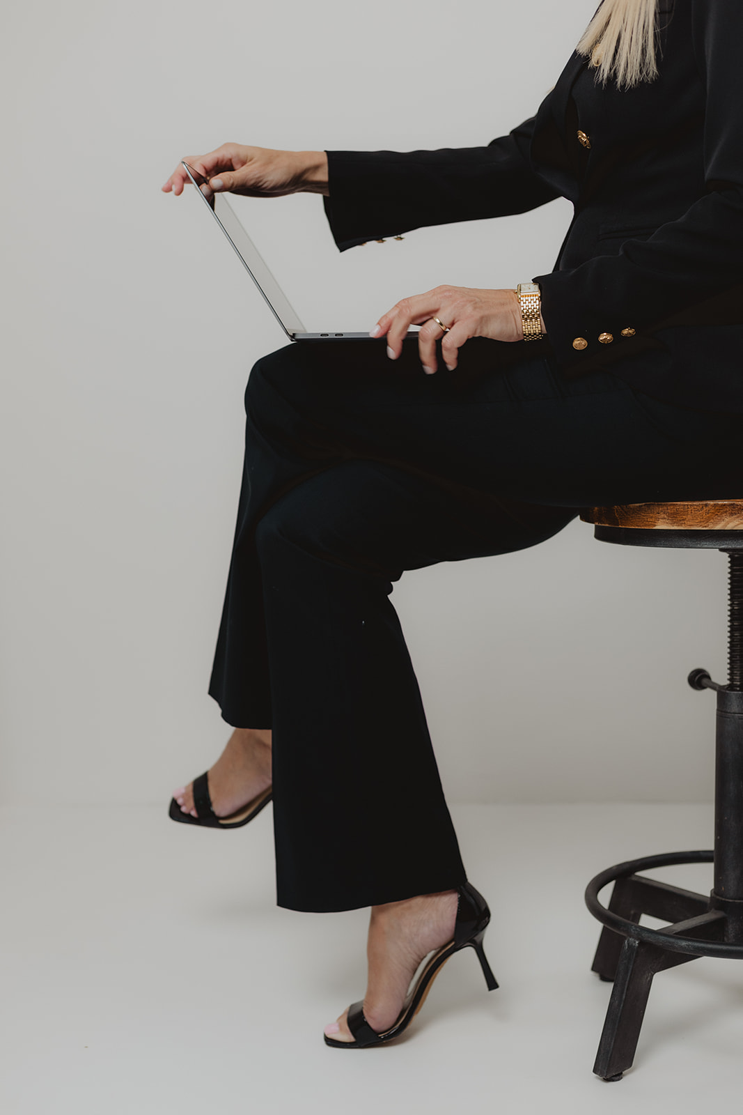 Client posing during personal branding photoshoot in Hudson Valley, photographed by Julieanne Browning of Pine & Fable Photography.