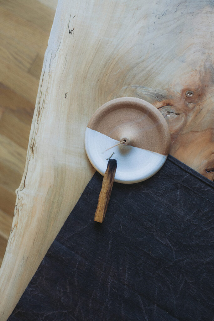 Interior photography at Intuitively Wild in High Falls, New York, photographed by Julieanne Browning of Pine & Fable Photography.