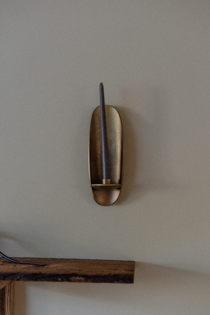 Interior photography at Intuitively Wild in High Falls, New York, photographed by Julieanne Browning of Pine & Fable Photography.